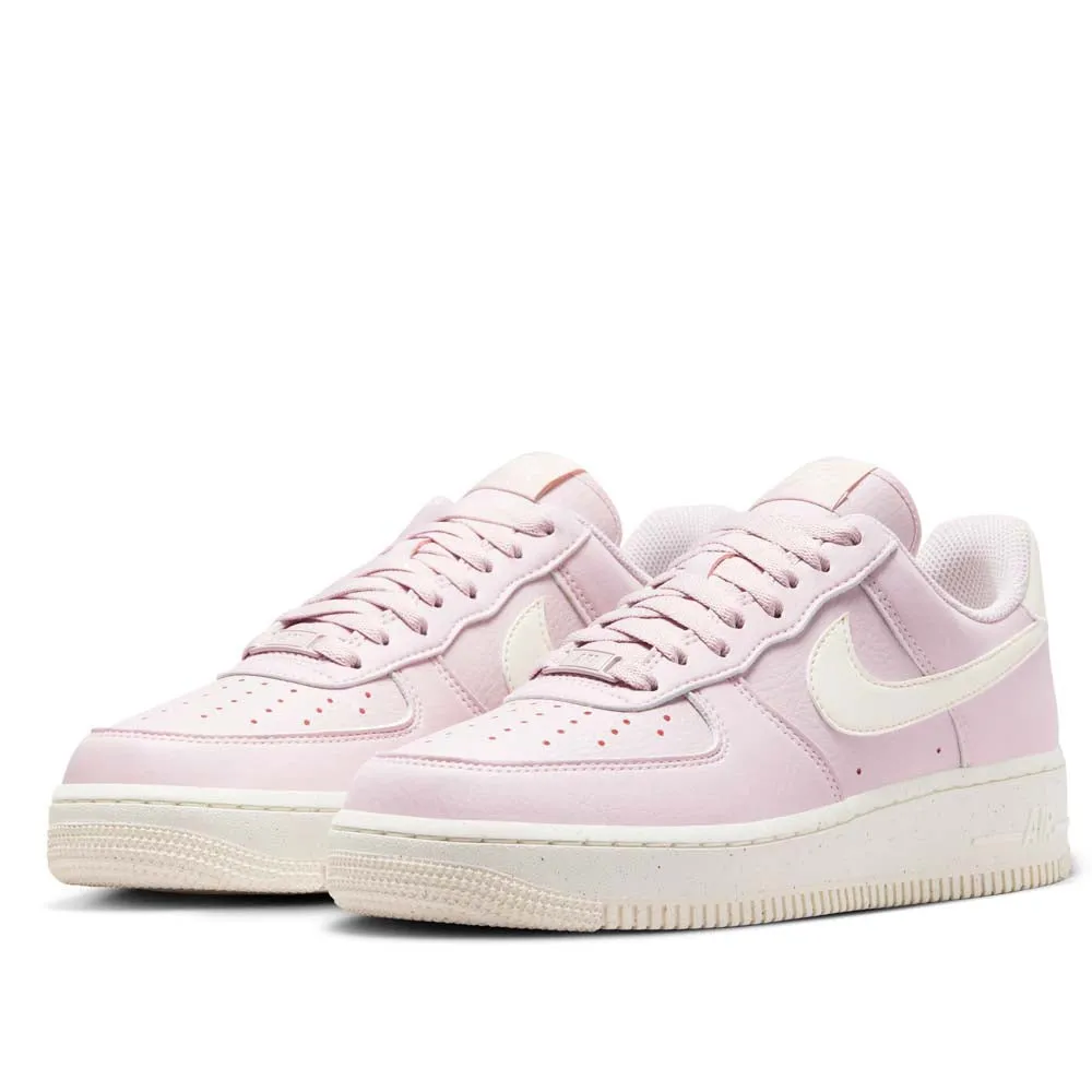 Nike Women's Air Force 1 '07 Shoes